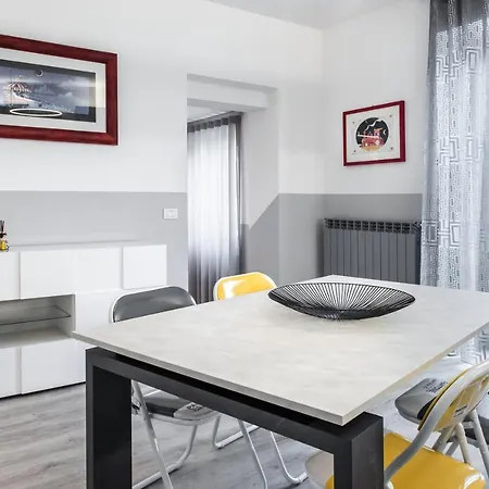 Petit 4* لوريتو