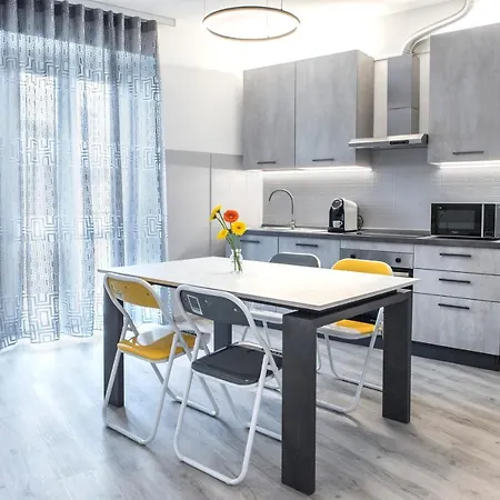 Petit 4* لوريتو