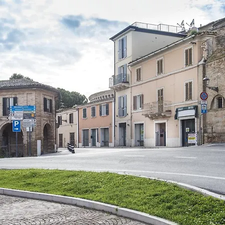 Petit בית הארחה 4*